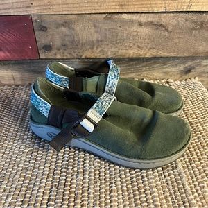 Chaco Green Pedshed Slip‎ Ons Size 6
